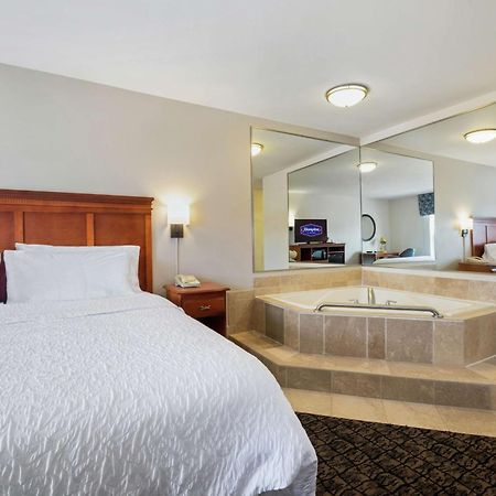 Hampton Inn & Suites Rockland Thomaston Bagian luar foto